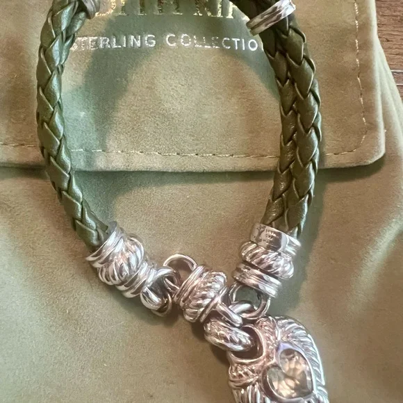 Judith Ripka olive Green leather bracelet with Sterling charm - Picture 2 of 3